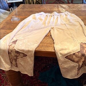 Oli & Hali Light Tan pants